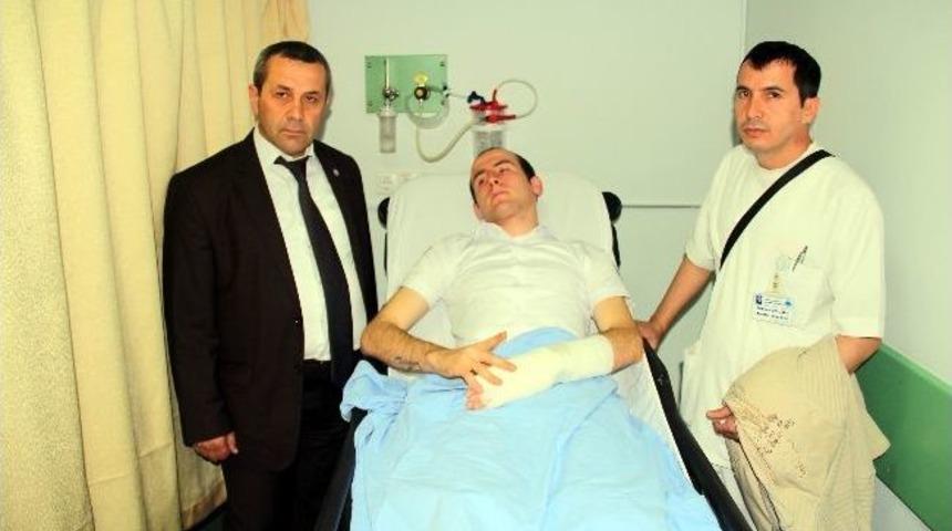 Hem Eşini Hem De 112 G&ouml;revlisini Darp Etti