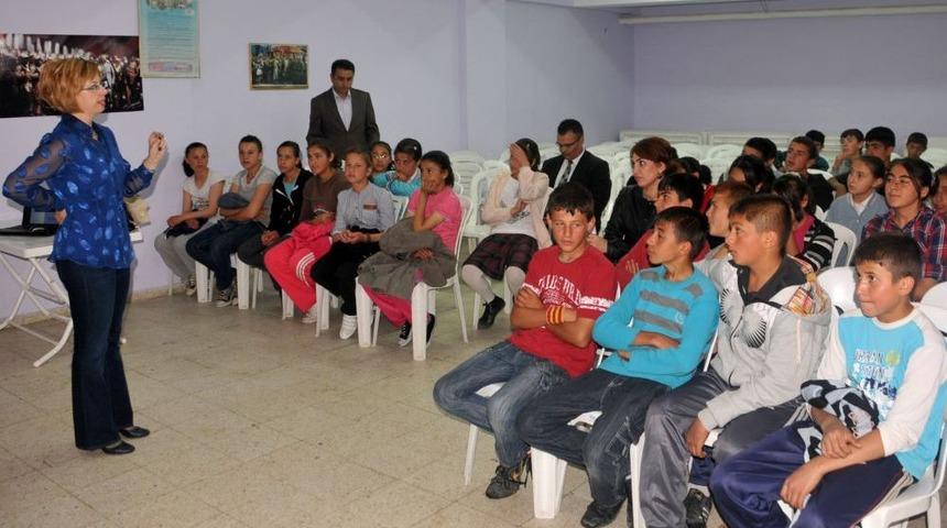 "Kene Vir&uuml;s&uuml; V&uuml;cudunda Taşıyor, &Ccedil;ıplak Elle Dokunulmamalı"