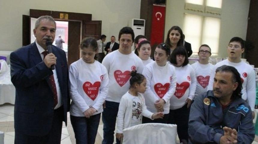 Demirtaş, Engellilerle Buluştu