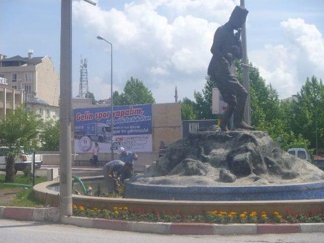 Bilecik Belediyesi Ekiplerinin Bahar Temizliği Çalışmaları 2