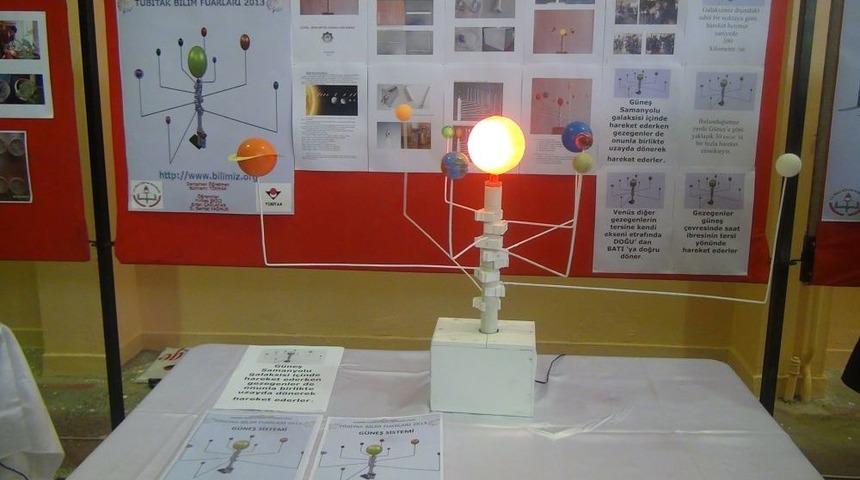 Kırşehir End&uuml;stri Meslek Lisesi'nde Bilim Fuarı Sergisi A&ccedil;ıldı