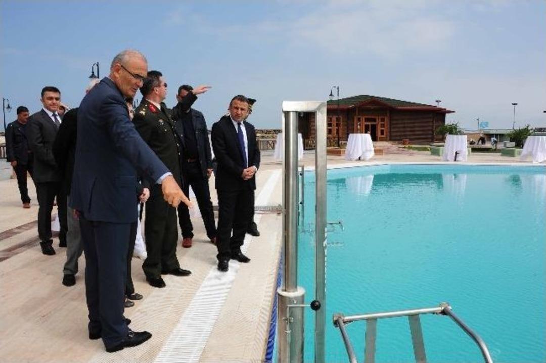 Başkan Yılmaz, &Ouml;d&uuml;ll&uuml; Tesiste Protokol &Uuml;yelerini Ağırladı