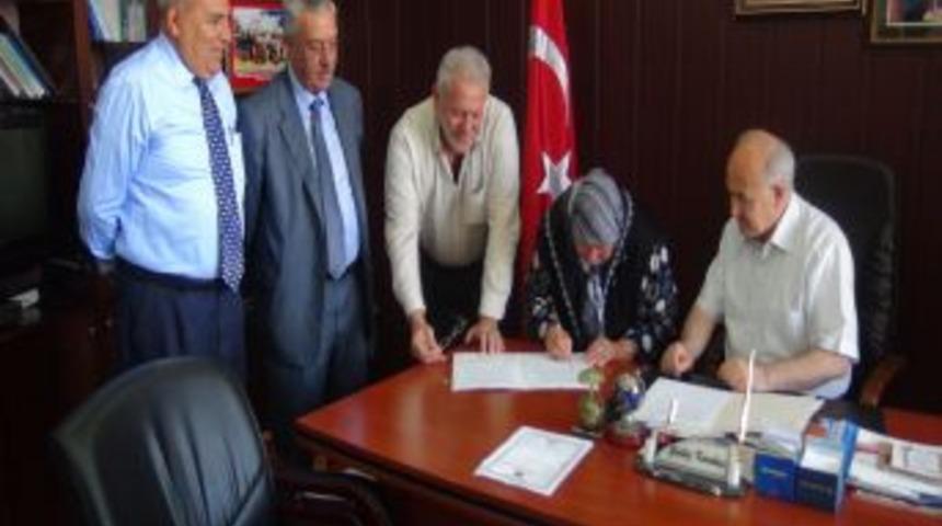 Ceyhanlı Hayırsever: Çocuklar Okusun, Terörist Olmasın Yeter