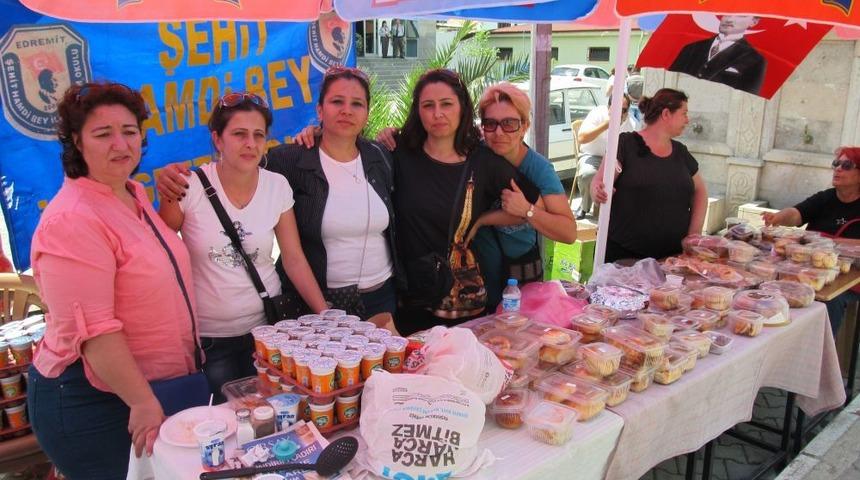 Okulları I&ccedil;in Kermes Yaptılar