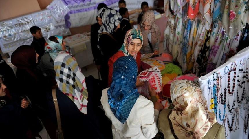 AHED&rsquo;den &Ouml;ğrenciler Yararına Kermes