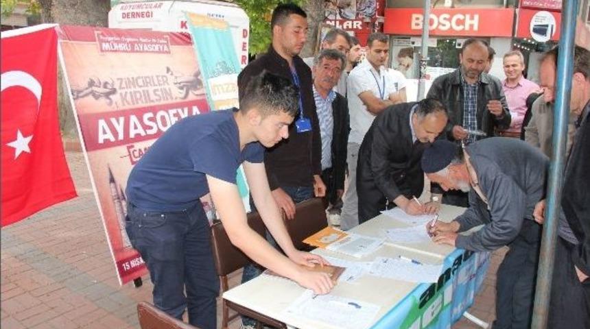 Ayasofya M&uuml;zesinin Cami Olarak İbadet&rsquo;e A&ccedil;ılması İ&ccedil;in İmza Kampanyası