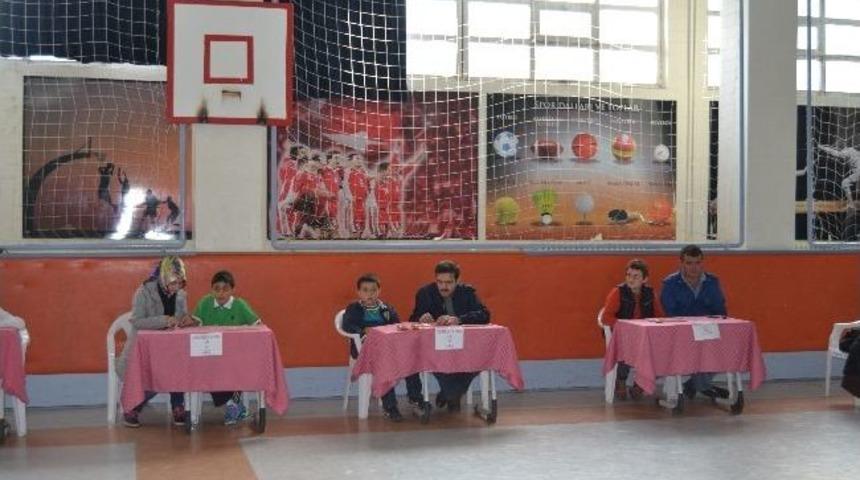 Aziziye Kolejinde Tangram Yarışması