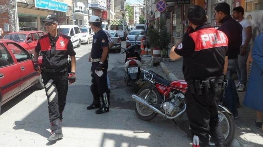 Edremit&rsquo;te Polis Motosikletlere G&ouml;z A&ccedil;tırmıyor