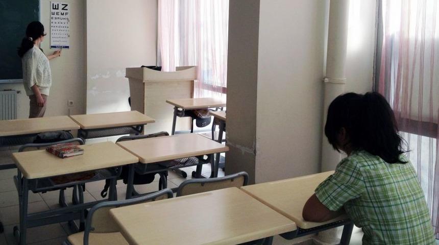 AKAD&rsquo;dan Okuma Salonu &Ccedil;ocuklarına G&ouml;z Taraması