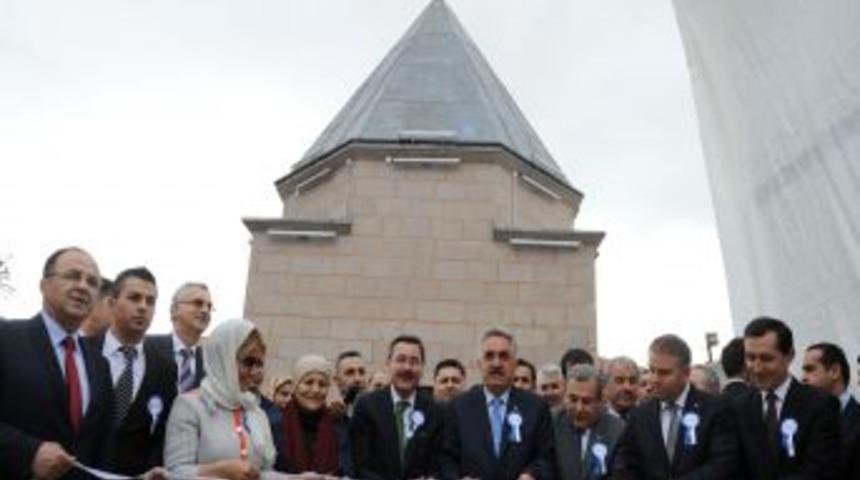 G&uuml;mr&uuml;k Bakanı Yazıcı: G&uuml;venlik Zafiyeti Sınır Kapısıyla Alakalı Değil