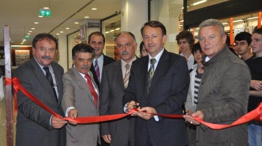 Kartepeli Gen&ccedil; Ressamlardan Sergi