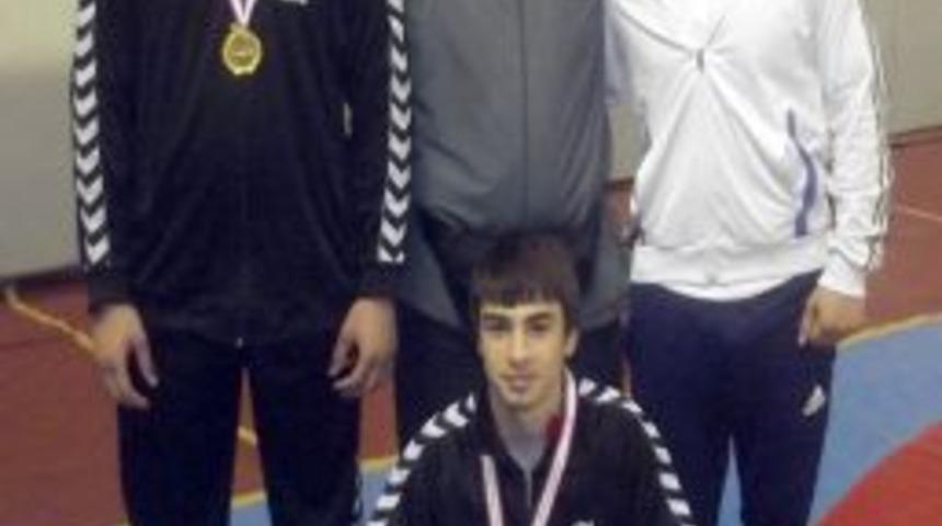 Şehzade Mehmet, G&uuml;reş Milli Takımına 3 &Ouml;ğrenci G&ouml;nderdi