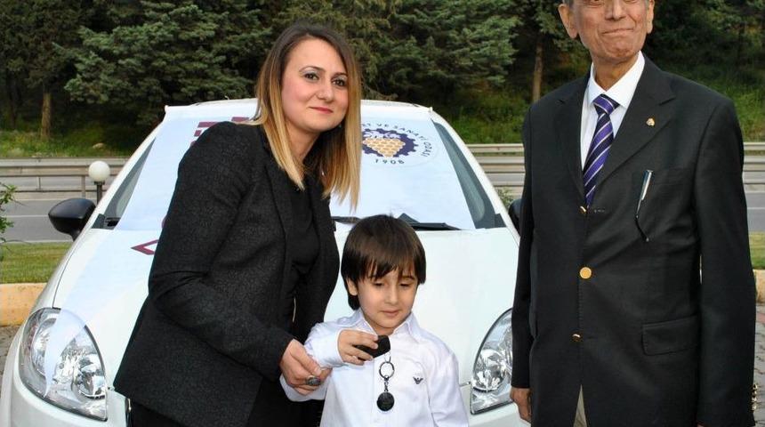 Manisa'da Alışveriş Ş&ouml;leni'nde Esnaf 6 Milyon 160 Bin TL Ciro Elde Etti