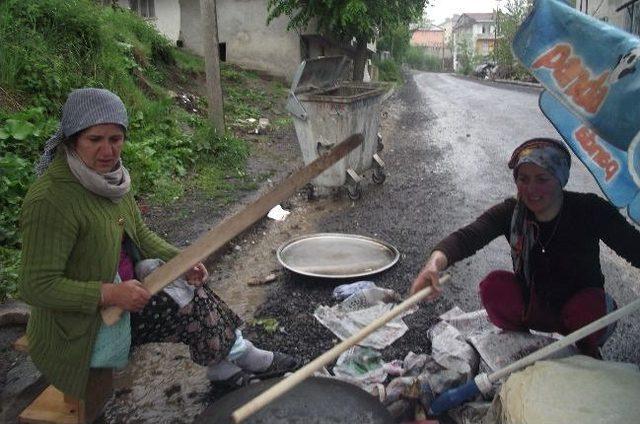 Kermes Hazırlığı Yağmura Tutuldu