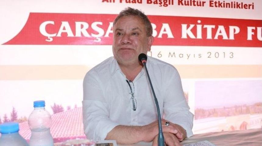 Cezmi Ers&ouml;z Okuyucularıyla Buluştu