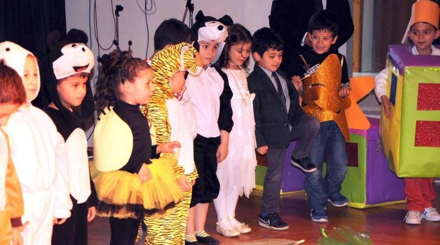 Ergin Koleji Anasınıfı &Ouml;ğrencileri İngilizce G&ouml;steri Sundu