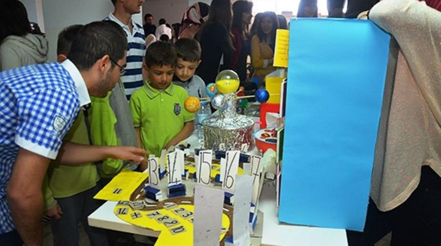Sinop &Uuml;niversitesi Kamp&uuml;s&uuml;'nde Matematik Fen Şenliği