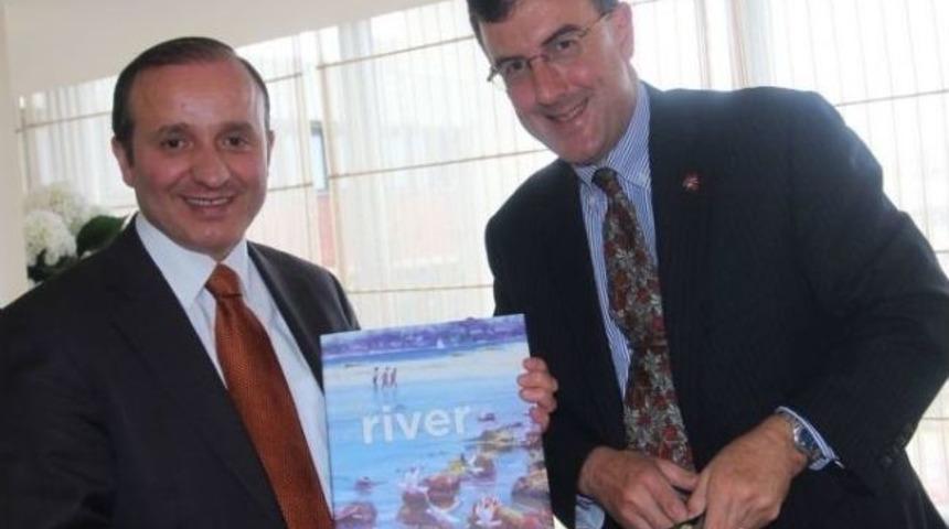 Avustralya B&uuml;y&uuml;kel&ccedil;isi Biggs, Başkan K&uuml;&ccedil;&uuml;kler&rsquo;i Ziyaret Etti