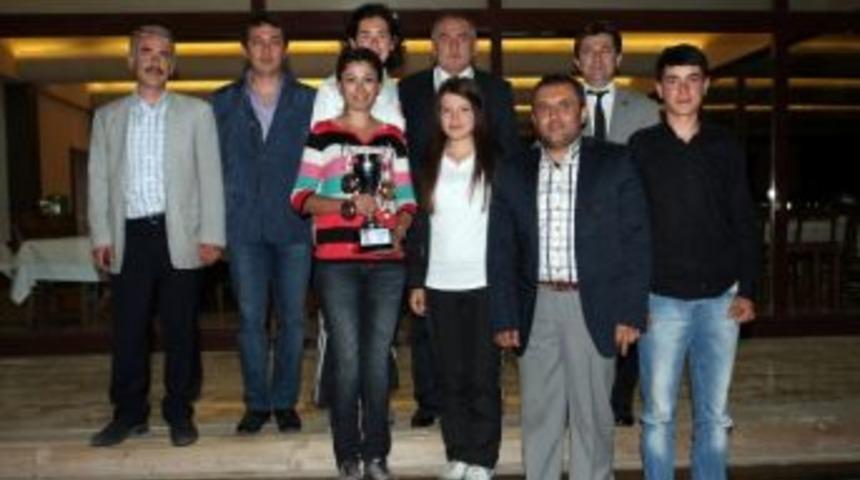 Başkan Yılmaz, Milli Sporcularla Bir Araya Geldi