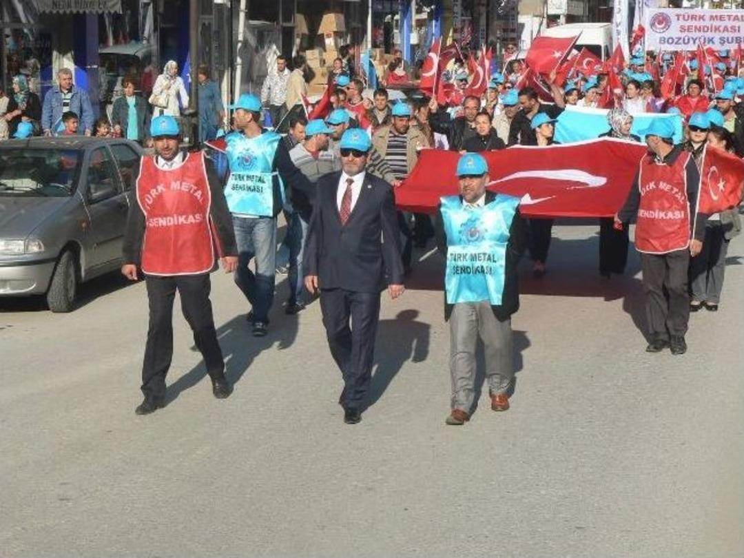 Boz&uuml;y&uuml;k&rsquo;te T&uuml;rk Metal Sendikası&rsquo;ndan Eylem