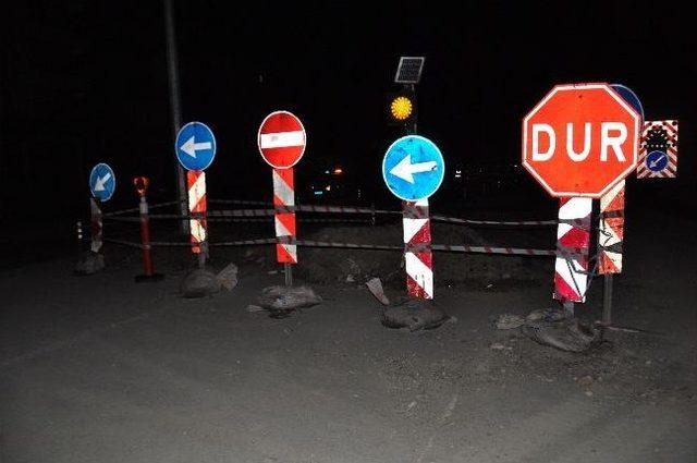 Minib&uuml;s &Ccedil;ukura Devrildi: 1 Yaralı 2