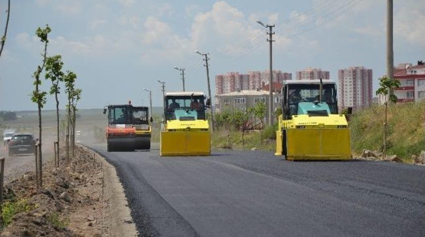 B&uuml;lent Ecevit Bulvarı'ndaki Asfaltlama &Ccedil;alışmasında Sona Gelindi