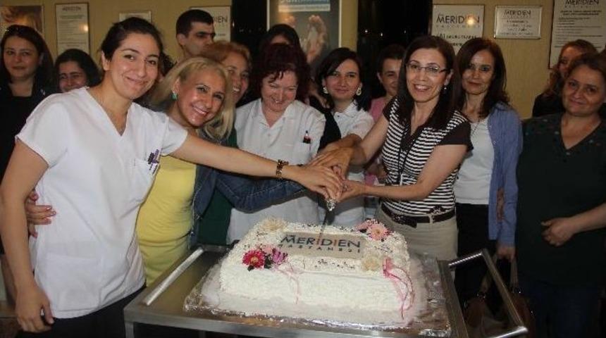 Meridien'de "hemşirelik Haftası" Kutlandı