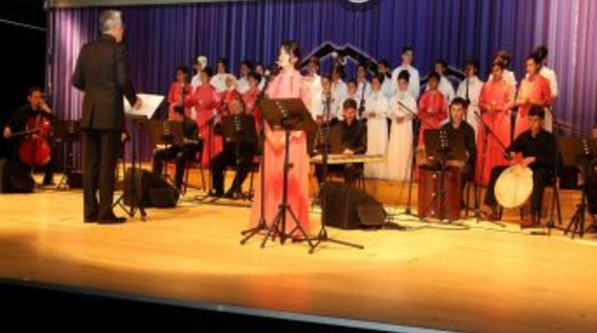 G&uuml;len Y&uuml;zler G&ouml;n&uuml;lleri Mest Etti