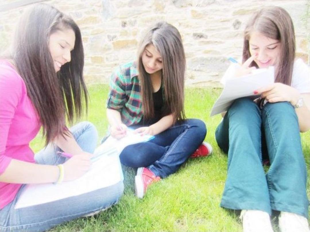 Meryem Ana K&uuml;lt&uuml;r Merkezi&rsquo;nde Ders