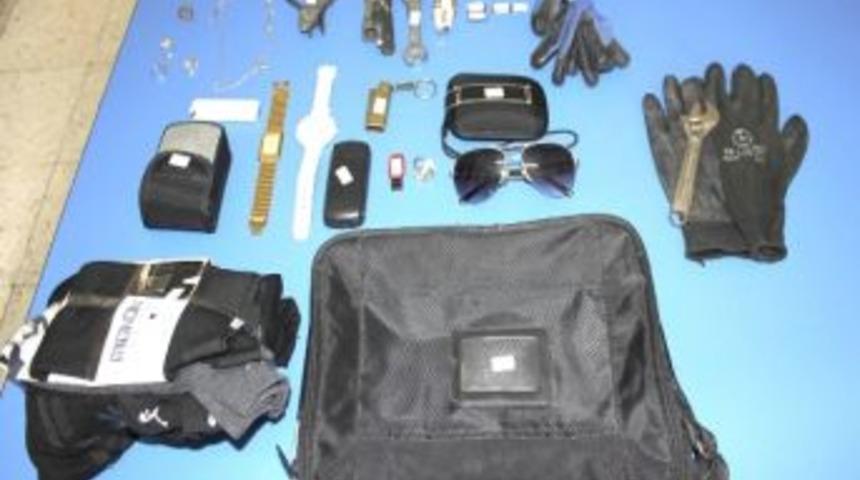 Kula'da Hırsızlık Zanlıları Yakalandı