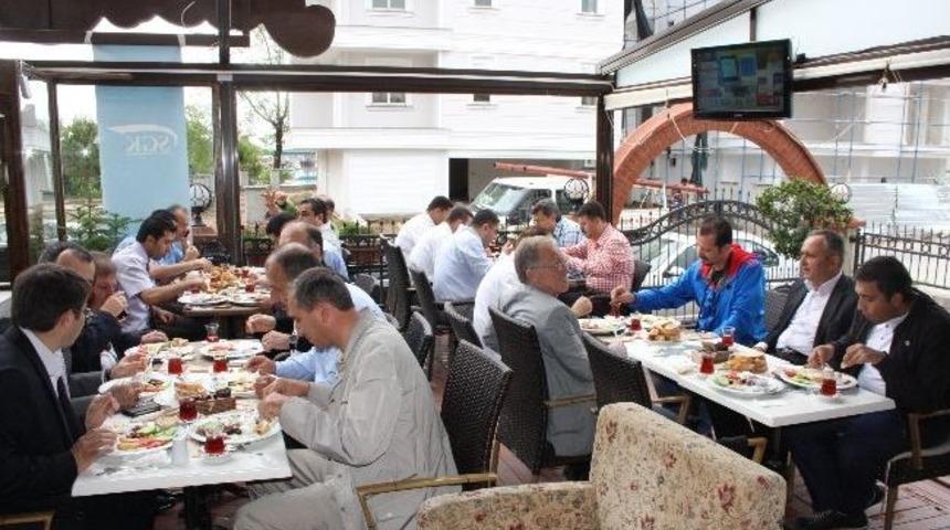 Sgk M&uuml;d&uuml;r&uuml; Duru, Mali M&uuml;şavirlerle Bir Araya Geldi