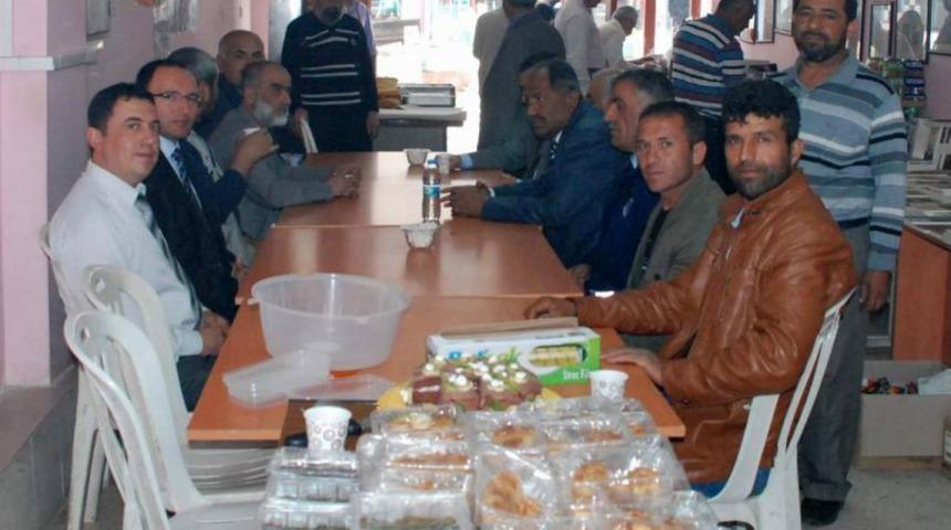 Aydıncık'ta Hizmet Eli Derneği Kermes D&uuml;zenledi