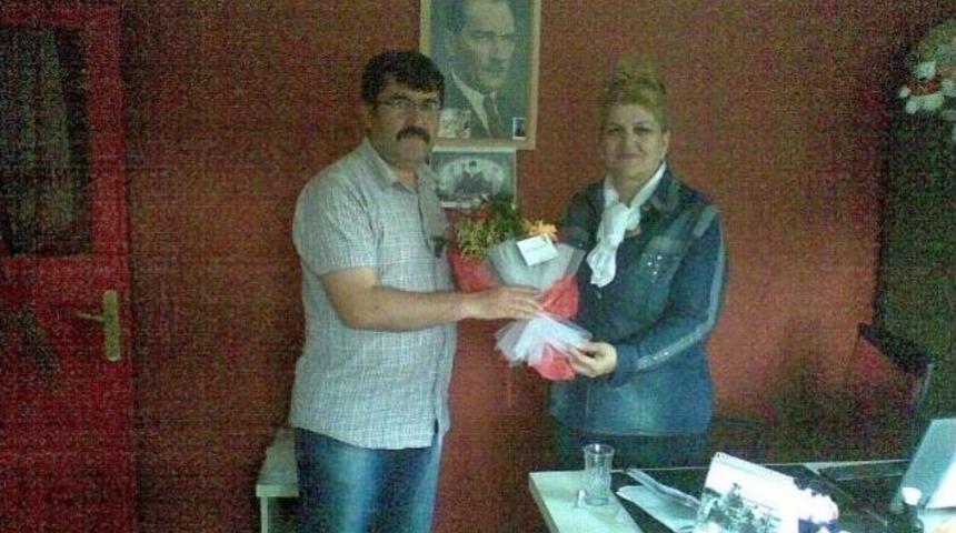 Emniyet, Bayan Mahalle Muhtarlarının Anneler G&uuml;n&uuml;n&uuml; Kutladı