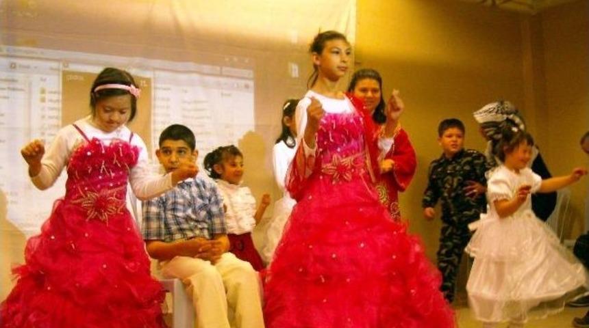 Beyşehir'de Engelli &Ouml;ğrenciler H&uuml;nerlerini Sergiledi