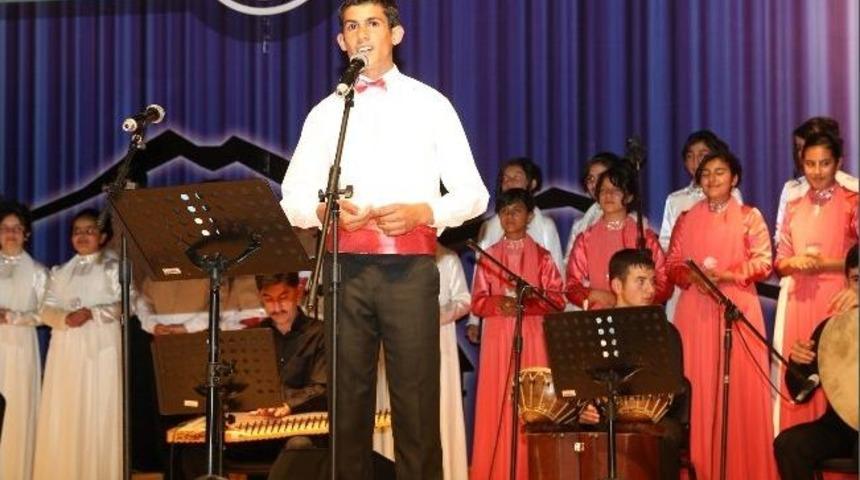 G&uuml;len Y&uuml;zler G&ouml;n&uuml;lleri Mest Etti