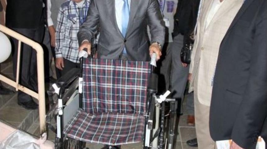 M&uuml;stehcen Oyun Havalarına Tepki I&ccedil;in T&uuml;rk&uuml; Yaptılar