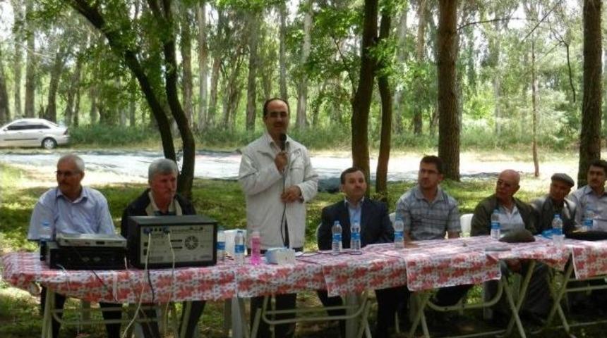 İl M&uuml;ft&uuml;s&uuml; &Ccedil;elik, Geleneksel K&ouml;y Mevlit Programına Katıldı