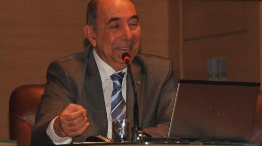 Kb&uuml;&rsquo;de &lsquo;değerlerimiz Ve T&uuml;rkiye&rsquo; Konulu Konferans D&uuml;zenlendi