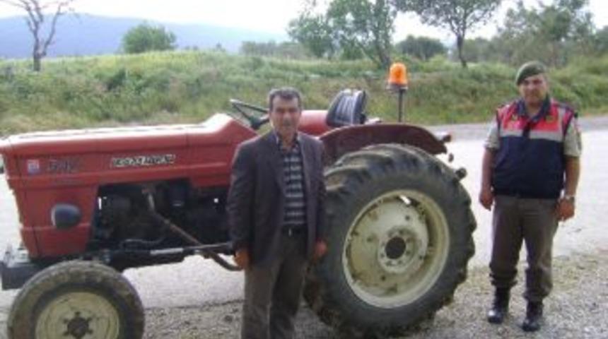 Soma Ziraat Odası'ndan Trakt&ouml;r S&uuml;r&uuml;c&uuml;lerine Tepe Lambası