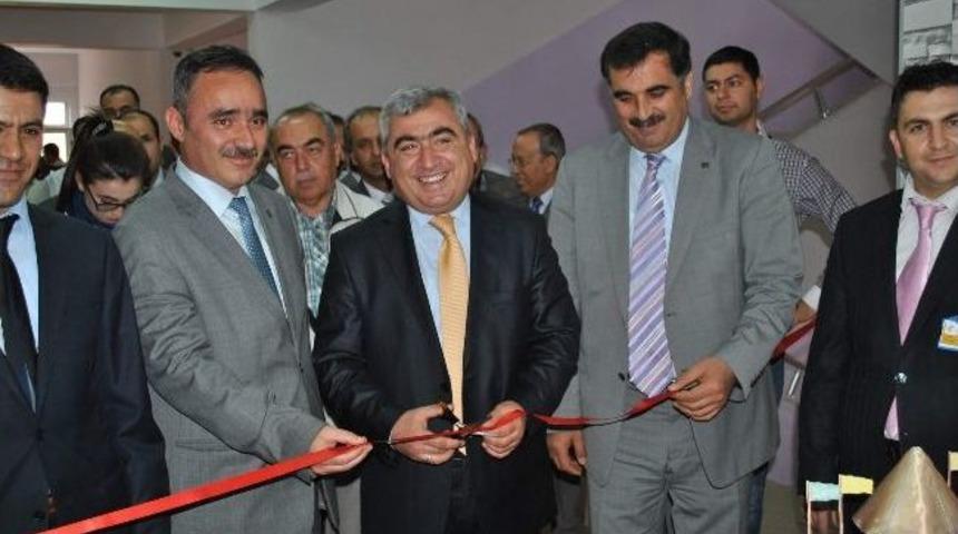 Teknik Ve End&uuml;stri Meslek Lisesinde T&uuml;bitak Bilim Fuarı A&ccedil;ıldı