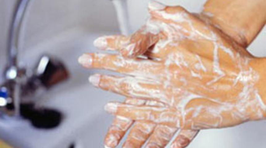 Elleriniz i&ccedil;in doğal dezenfektan form&uuml;l&uuml;