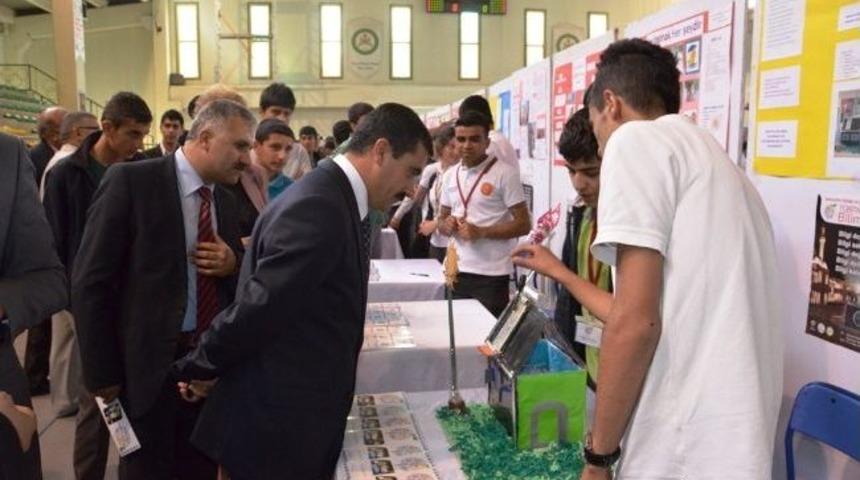 Meslek Lisesi T&uuml;bitak Bilim Fuarı A&ccedil;ıldı
