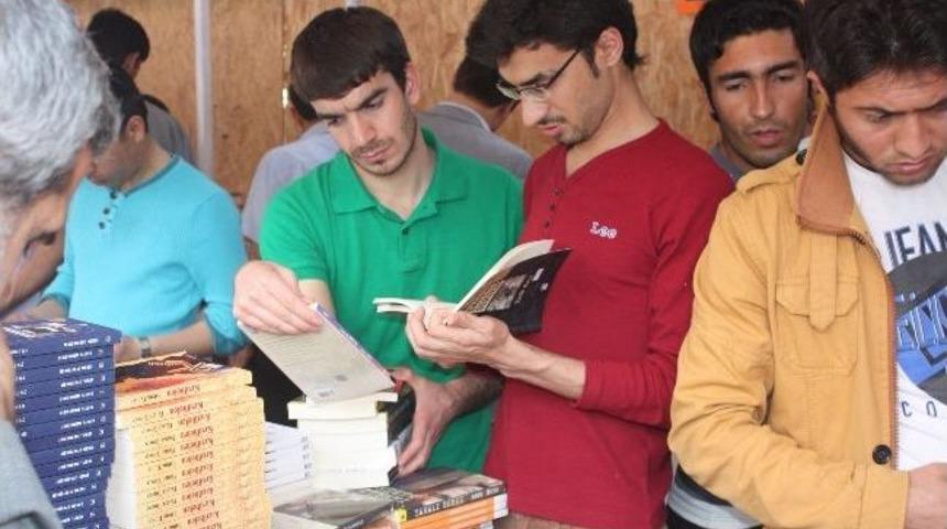 Elazığ'da Kitap Fuarı A&ccedil;ıldı