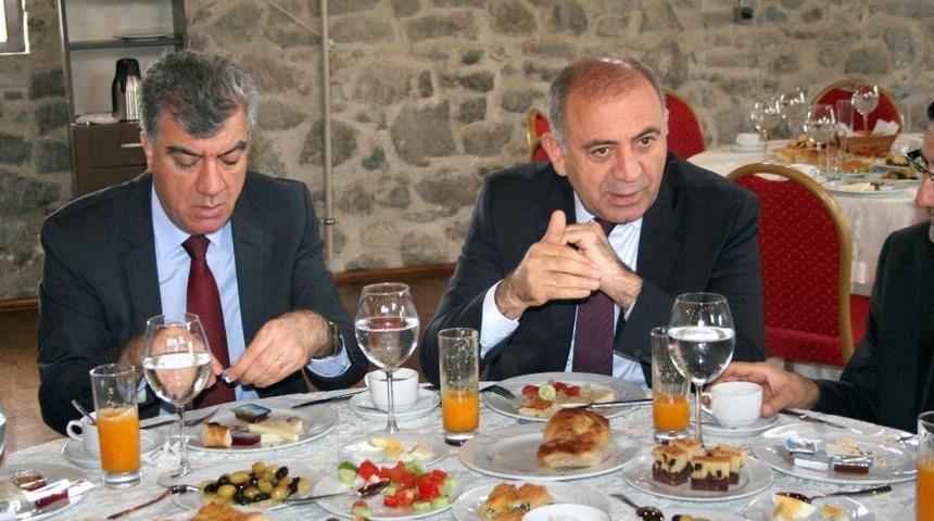 Genel Başkan Yardımcısı Tekin: Swoboda G&ouml;r&uuml;şmesini Kılı&ccedil;daroğlu Iptal Etti