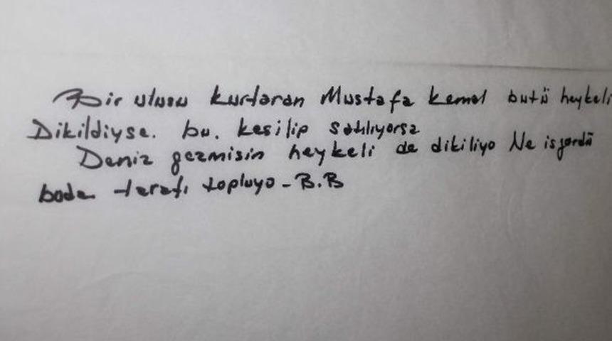 Duvar Gazetesi Oluşturarak D&uuml;ş&uuml;nce &Ouml;zg&uuml;rl&uuml;ğ&uuml;ne Katkı Yapıyor