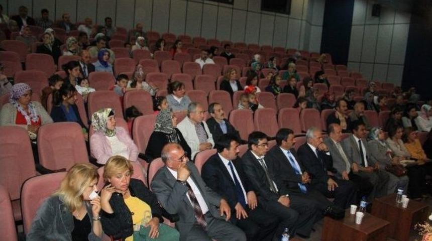 ‘baba Ve Çocuğu Arasında Uçurum Var’