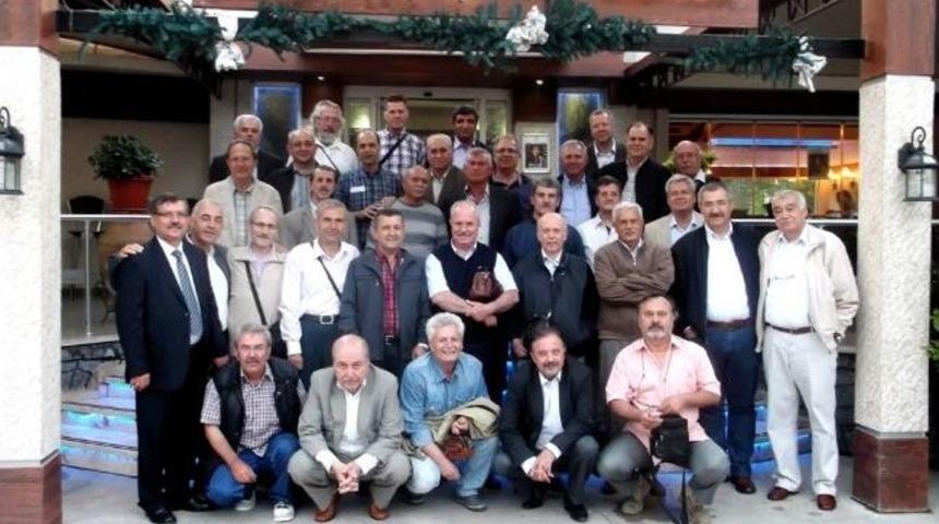 Manisa Lisesi Mezunları 38 Yıl Sonra Buluştu