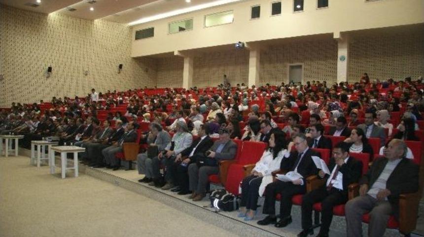 1 Uluslararası Muallim Rıfat Kilis Ve &Ccedil;evresi Sempozyumu Başladı