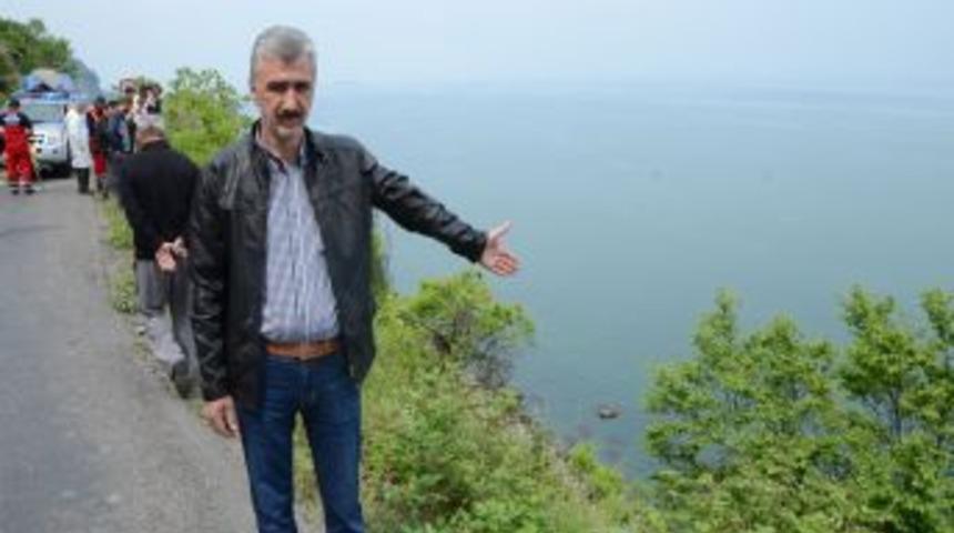 Vatandaşlar &Ouml;l&uuml;ml&uuml; Kazaların &Ccedil;ok Olduğu Yolda G&uuml;venlik &Ouml;nlemi Alınmasını Istiyor