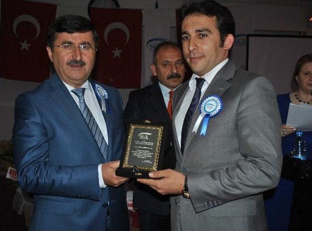 Amasya Sgk’dan Prim Rekortmenlerine Plaket